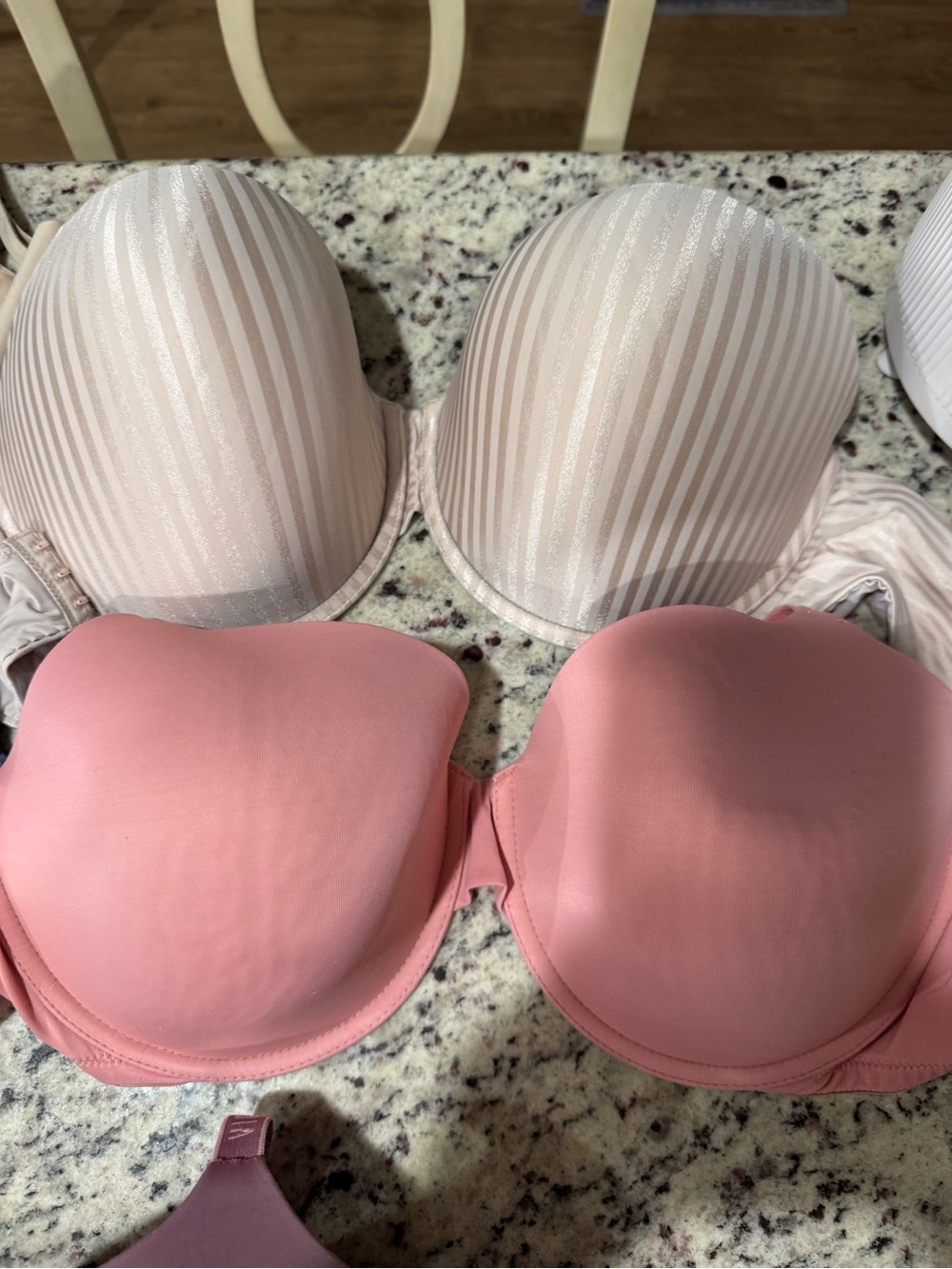 5 Victoria's Secret Bras - Picture 5 of 9